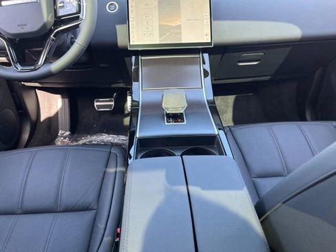 Used 2026 Land Rover Range Rover Evoque Dynamic SE AWD/4WD image 12