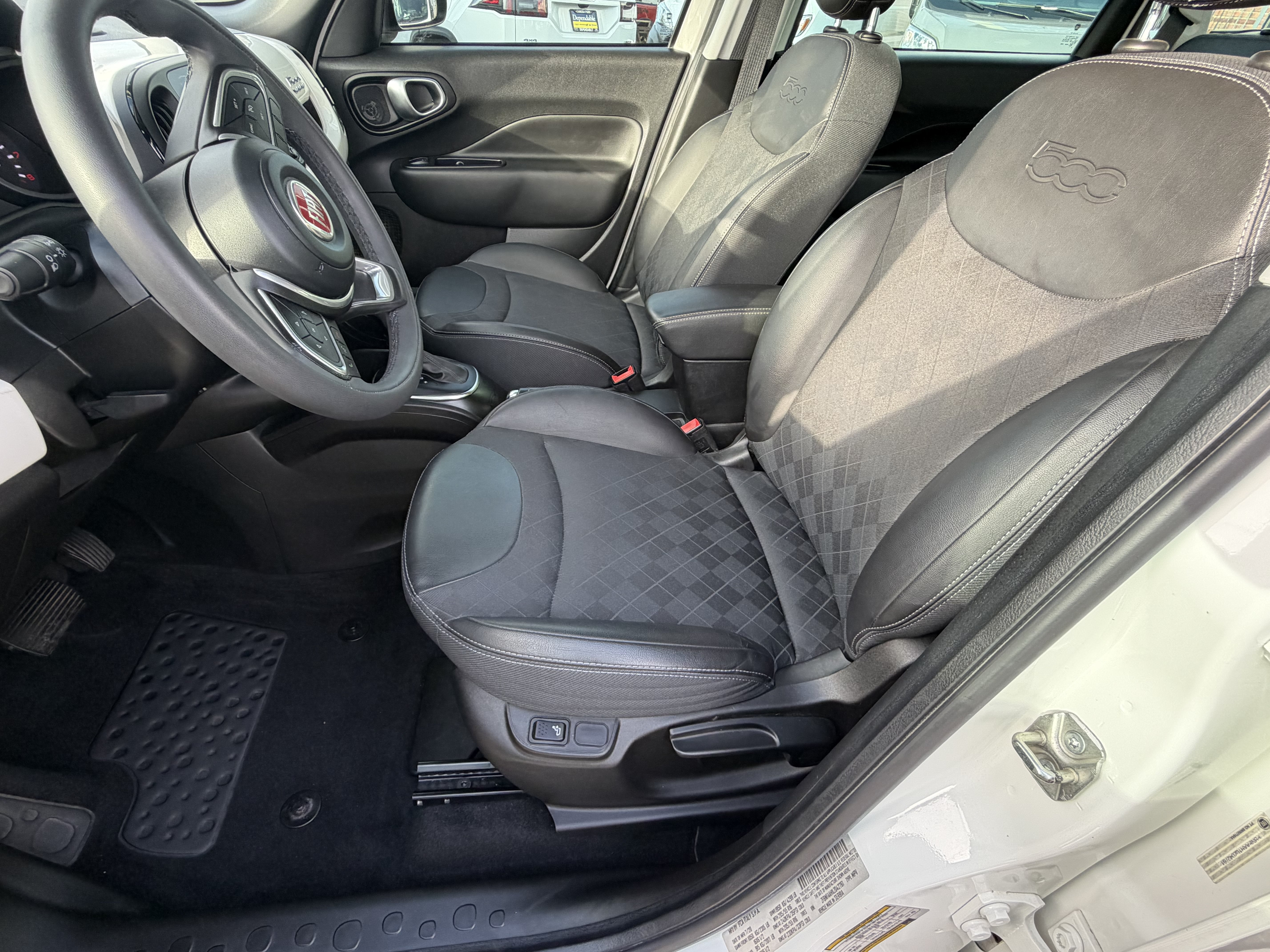 Used 2020 FIAT 500L Pop w/ Premium Group FWD image 22