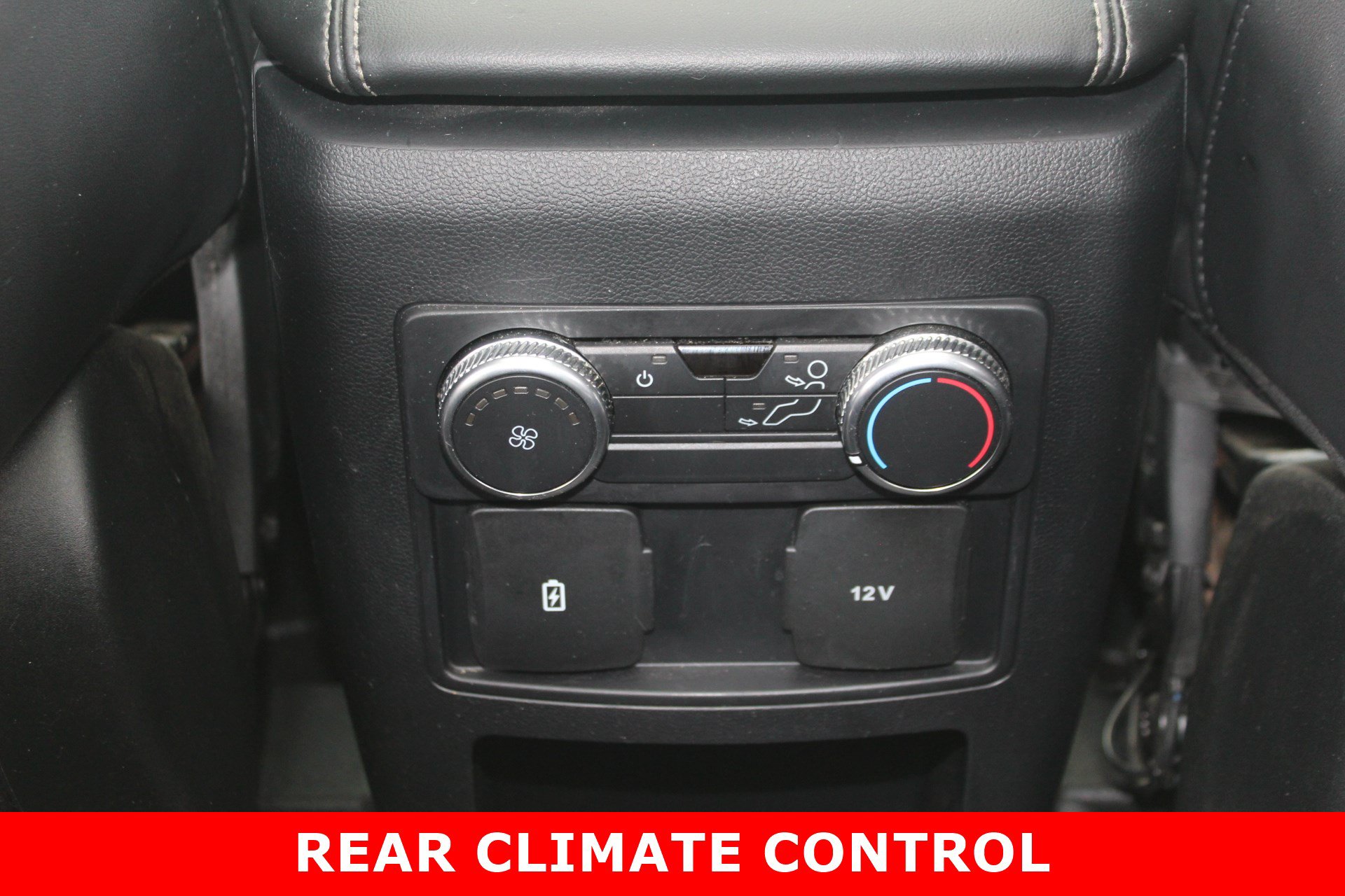 Used 2021 Ford Explorer XLT w/ Equipment Group 202A AWD/4WD image 25