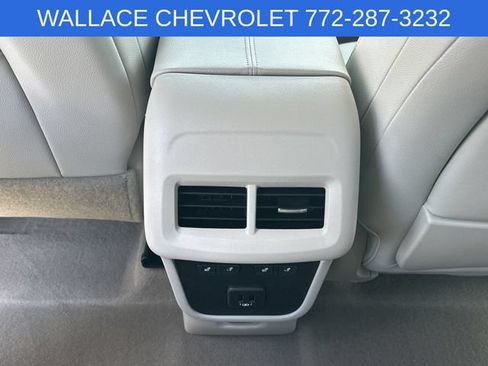 Used 2024 GMC Terrain Denali w/ Denali Premium Package AWD/4WD image 14