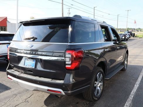 Used 2024 Ford Expedition Limited AWD/4WD image 6