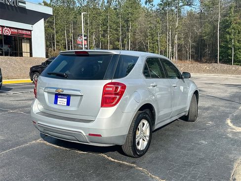 Used 2017 Chevrolet Equinox LS image 7