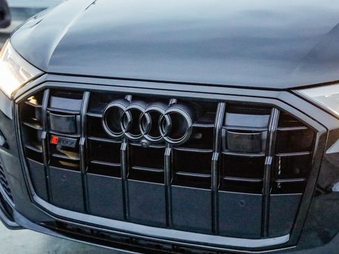 Used 2023 Audi SQ7 Prestige w/ Prestige Package AWD/4WD image 6