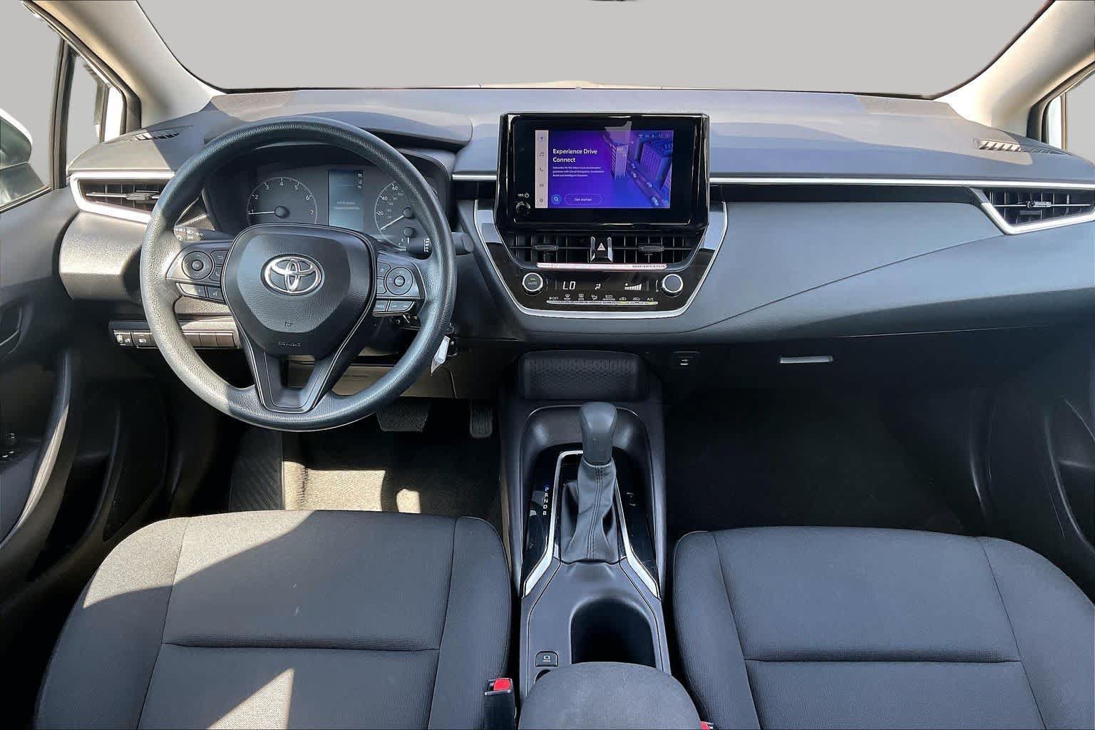 Used 2025 Toyota Corolla LE FWD image 14