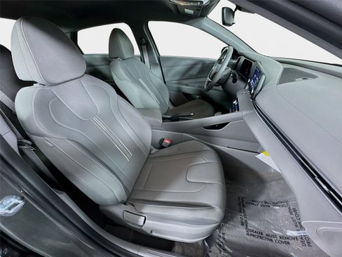 Certified 2026 Hyundai Elantra Sport w/ Cargo Package FWD image 25