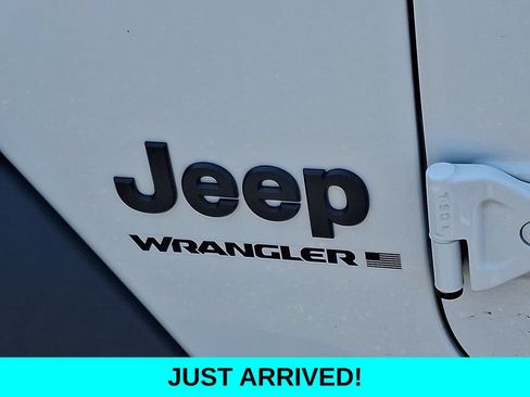 Used 2025 Jeep Wrangler Unlimited Sport AWD/4WD image 29