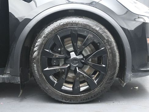 Used 2022 Tesla Model X image 29