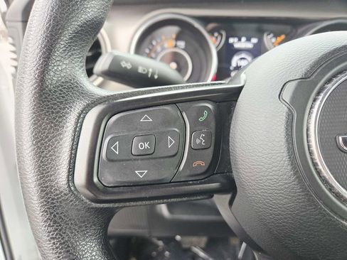 Used 2018 Jeep Wrangler Unlimited Sport image 25