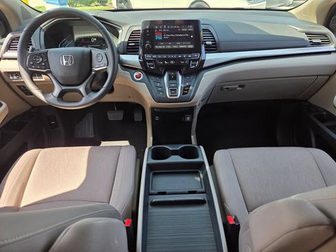 Used 2023 Honda Odyssey EX image 13