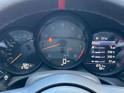 Certified 2018 Porsche 911 GT2 RS RWD image 30