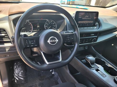 Used 2023 Nissan Rogue S AWD/4WD image 6