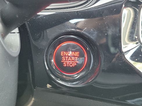 Certified 2025 Honda Civic Sport image 30