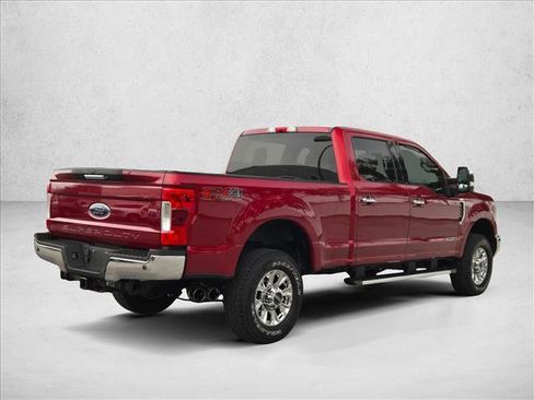 Used 2019 Ford F250 XLT w/ XLT Premium Package image 5