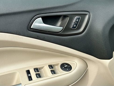 Used 2016 Ford C-MAX Energi SEL w/ Equipment Group 302A image 21