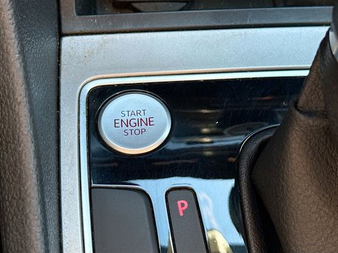 Used 2020 Volkswagen Passat 2.0T SEL image 36