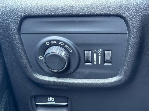 New 2025 Jeep Grand Cherokee L Laredo w/ Luxury Tech Group I image 18