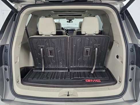 Used 2019 GMC Acadia Denali w/ LPO, Floor Liner Package AWD/4WD image 31