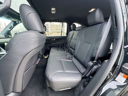 New 2026 Lexus LX 700h Luxury image 30