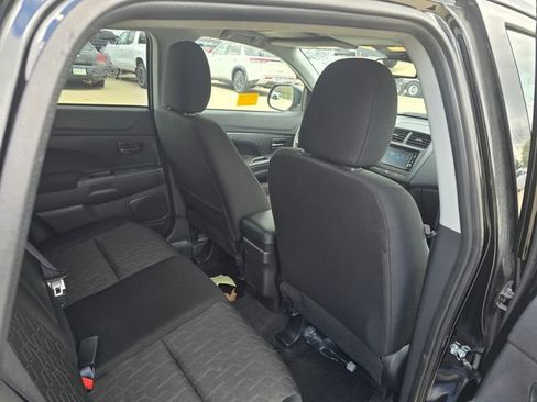 Used 2025 Mitsubishi Outlander Sport ES image 13