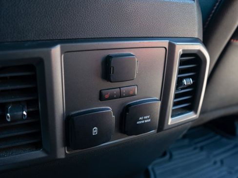 Used 2018 Ford F150 Lariat w/ Equipment Group 502A Luxury AWD/4WD image 26