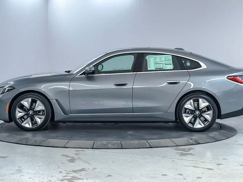 New 2026 BMW i4 eDrive40 w/ Parking Assistance Package RWD image 5