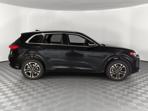 Used 2025 Audi Q5 Premium w/ Convenience Package AWD/4WD image 8
