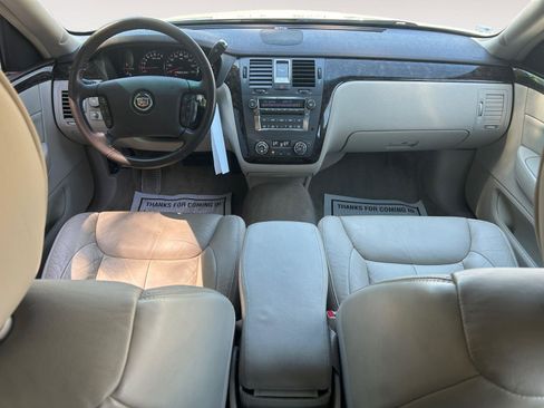 Used 2010 Cadillac DTS FWD image 10