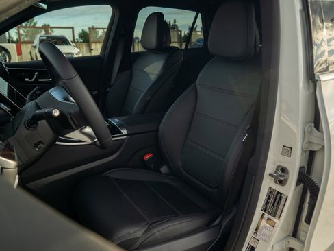Certified 2026 Mercedes-Benz GLC 300 4MATIC image 17