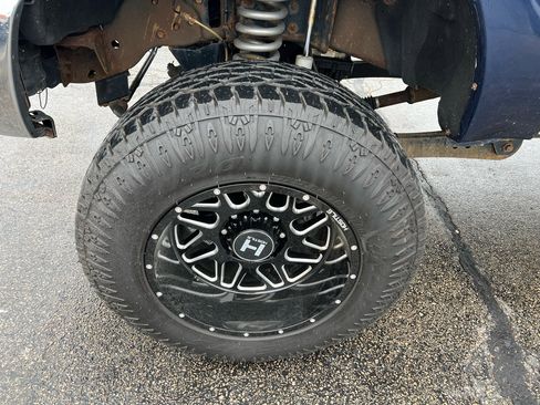 Used 2011 Ford F250 XLT w/ Snow Plow Prep Pkg image 15