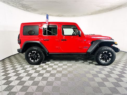 Used 2025 Jeep Wrangler Unlimited Rubicon 4xe w/ Convenience Group AWD/4WD image 2