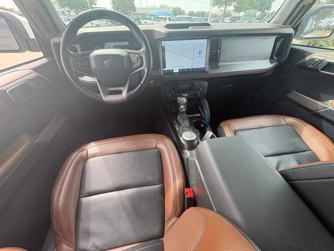 Used 2023 Ford Bronco Outer Banks AWD/4WD image 11