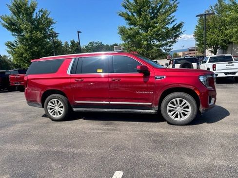 Used 2022 GMC Yukon XL SLT w/ SLT Luxury Package AWD/4WD image 5