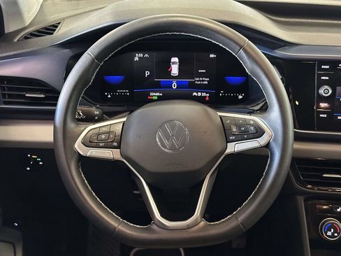 Used 2023 Volkswagen Taos SE w/ Black Wheel Package AWD/4WD image 17