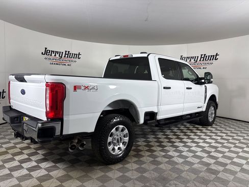 Used 2024 Ford F250 XLT w/ FX4 Off-Road Package image 4
