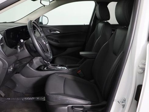 Used 2024 Buick Encore GX Preferred FWD image 16
