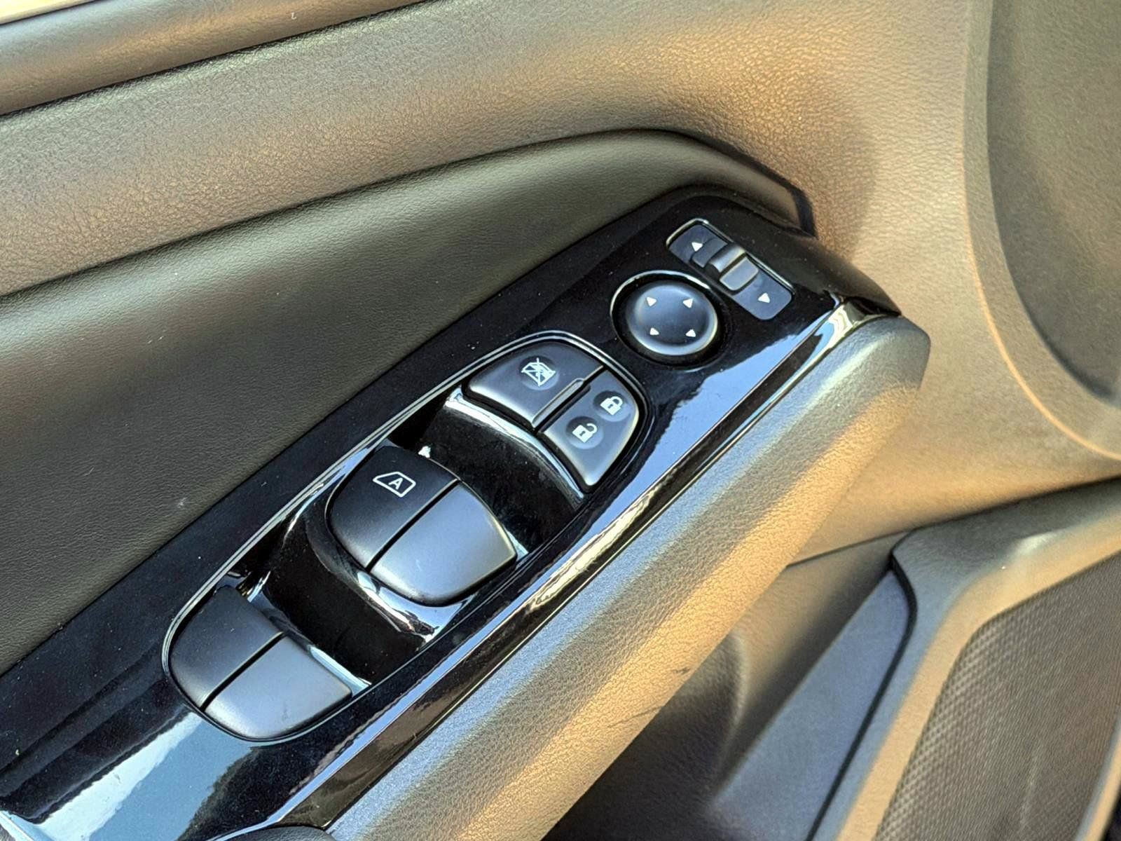 Used 2024 Nissan Altima 2.5 SL AWD/4WD image 15