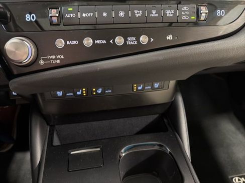 Used 2023 Lexus ES 350 w/ Premium Package image 19