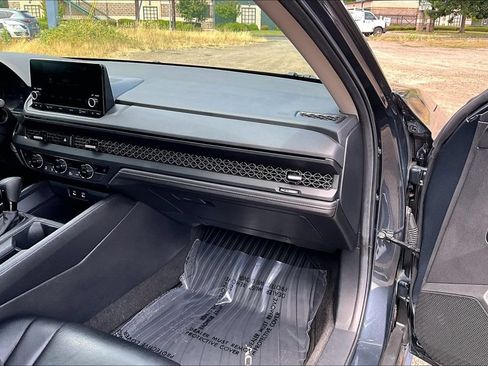 Used 2024 Honda Accord EX image 18