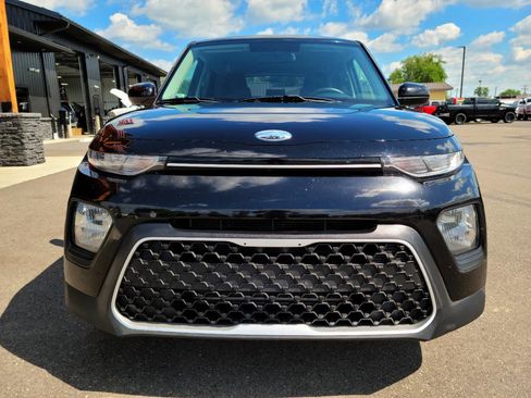 Used 2020 Kia Soul LX FWD image 2