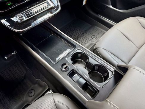 New 2025 Lincoln Corsair Grand Touring image 24