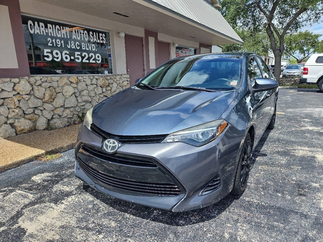 Used 2017 Toyota Corolla LE FWD image 2