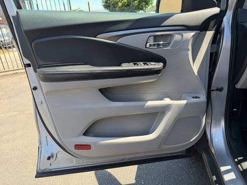 Used 2017 Honda Pilot EX-L image 28