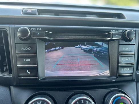 Used 2016 Toyota RAV4 LE AWD/4WD image 24