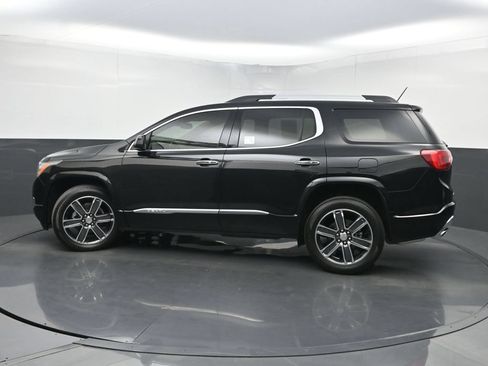 Used 2019 GMC Acadia Denali w/ Technology Package FWD image 44