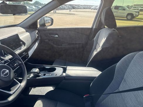Certified 2023 Nissan Rogue SV FWD image 42