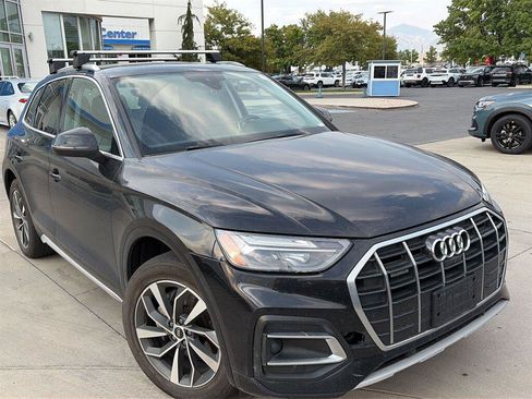 Used 2021 Audi Q5 2.0T Premium Plus w/ Premium Plus Package AWD/4WD image 2