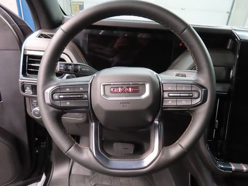 Used 2025 GMC Yukon XL AT4 w/ AT4 Premium Package image 47