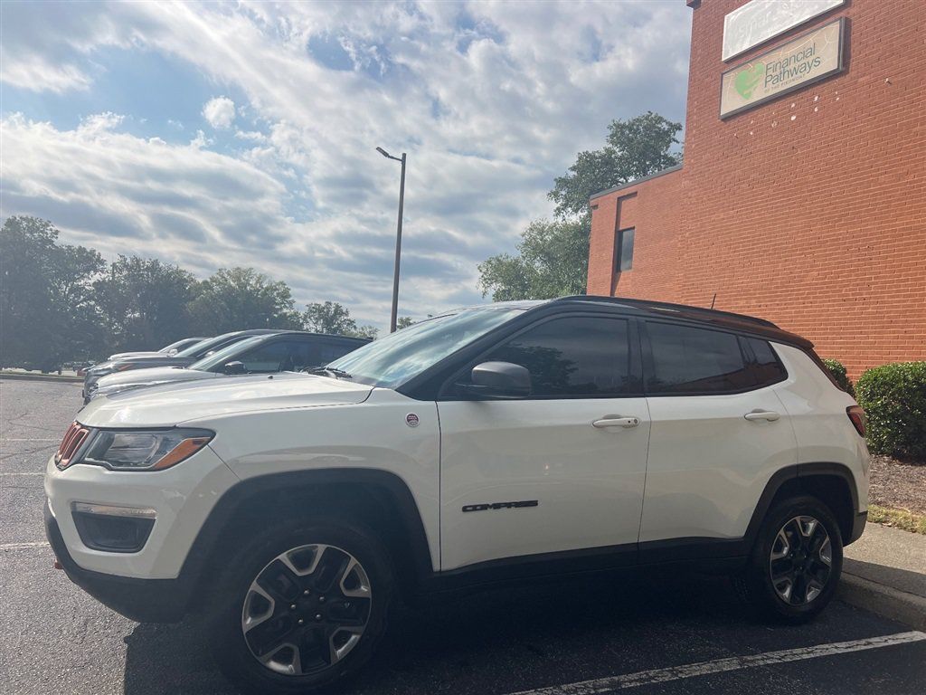 Used 2018 Jeep Compass Trailhawk AWD/4WD image 2