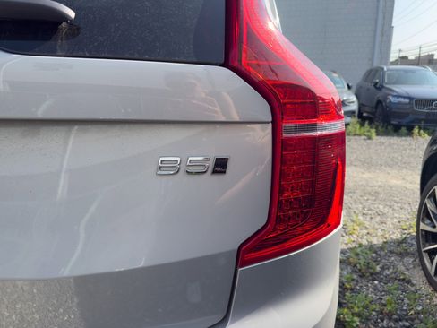 Certified 2024 Volvo XC90 B5 Core w/ Climate Package image 10