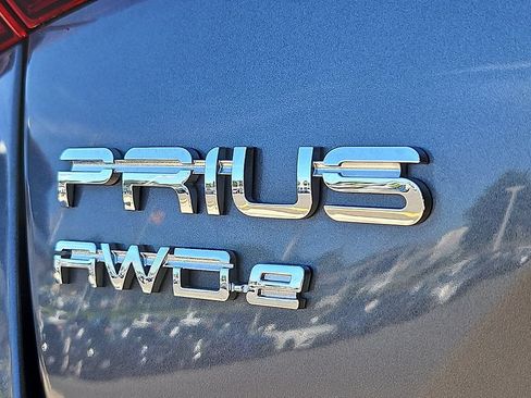 Used 2019 Toyota Prius LE AWD/4WD image 29